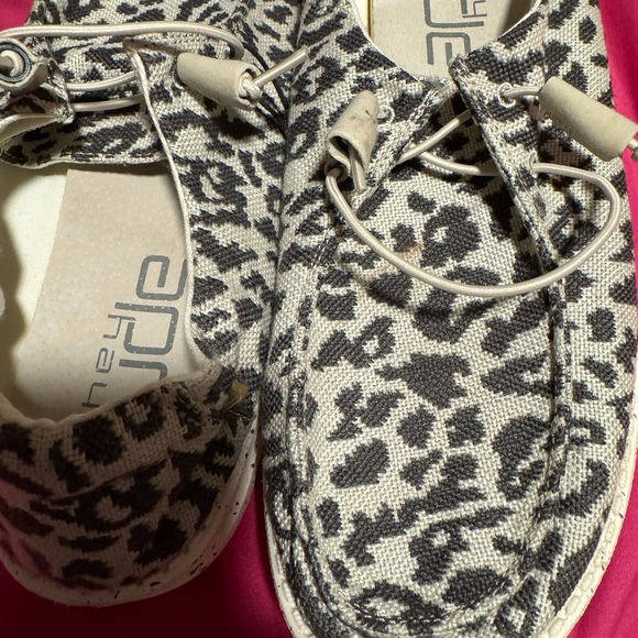 hey dude wendy woven cheetah grey